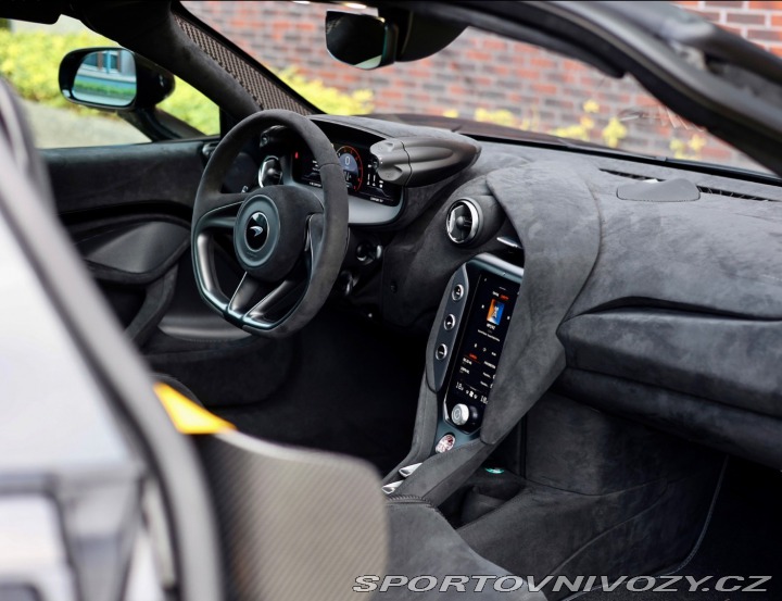 McLaren 750S *Racing sedadlá*zdvih*36 2024