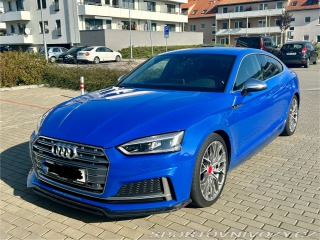 Audi S5 