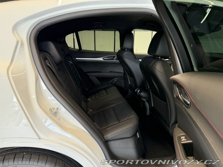 Alfa Romeo Stelvio 2.0 Turbo 280k Q4 TRIBUTO 2024
