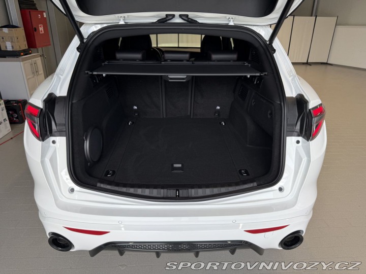 Alfa Romeo Stelvio 2.0 Turbo 280k Q4 TRIBUTO 2024