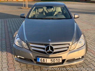 Mercedes-Benz E C207 2010