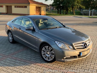 Mercedes-Benz E C207 2010