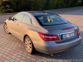 Mercedes-Benz E C207 2010