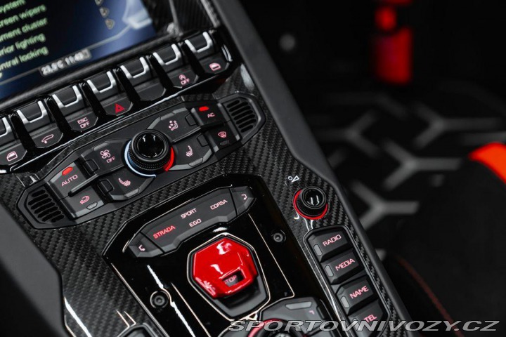 Lamborghini Aventador SVJ Roadster, Lift, Senso 2021