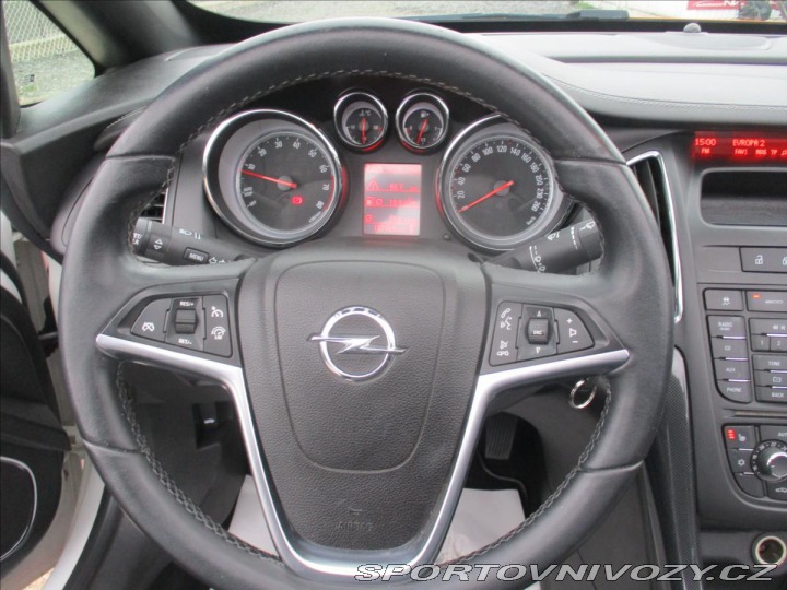 Opel Cascada 1,6 TURBO Cosmo LED 2013