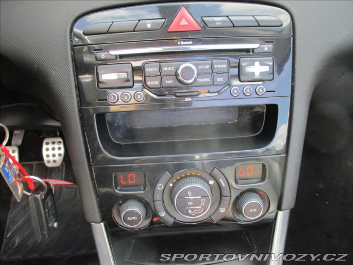 Peugeot 308 1,6 CC 16V THP 156k GT od 2010