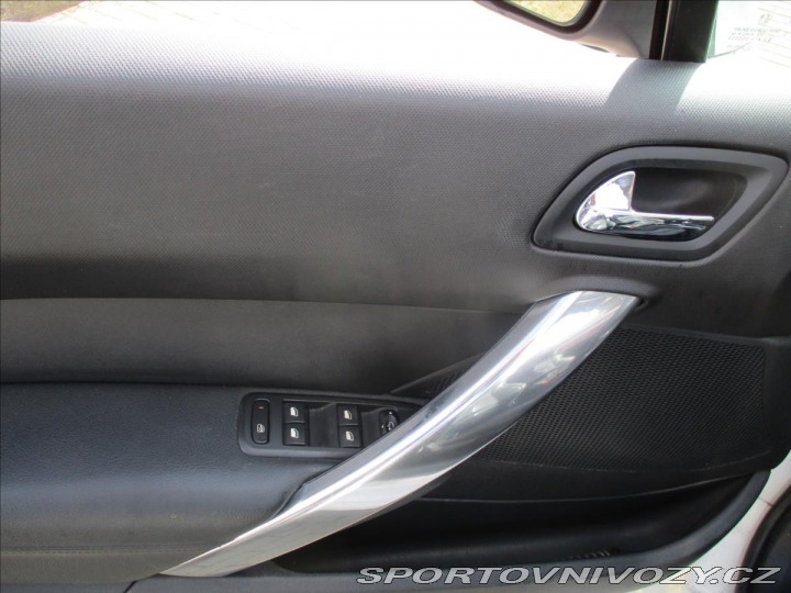 Peugeot 308 1,6 CC 16V THP 156k GT od 2010