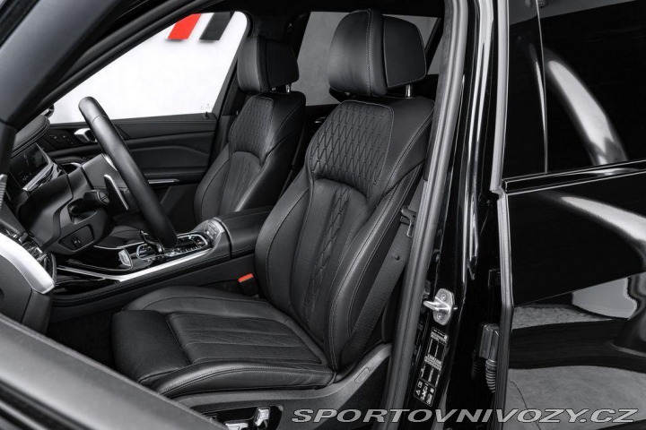 BMW X7 M50i xDrive Individual Pa 2021