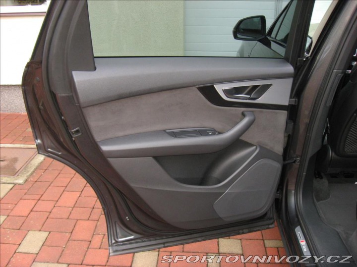 Audi Ostatní modely Q7 3,0 TDI 272PS S-Line A/T 2016