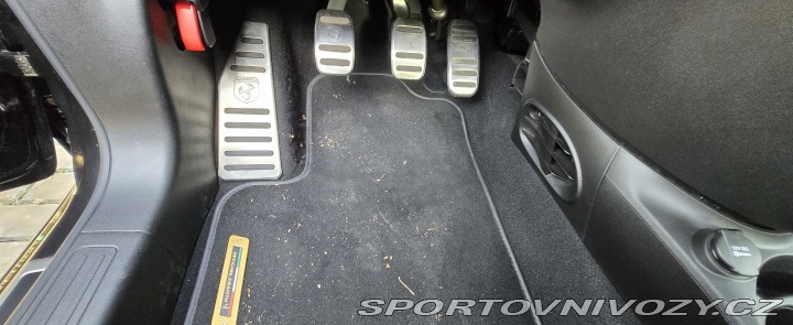 Abarth 595 Scorpioneoro 2021