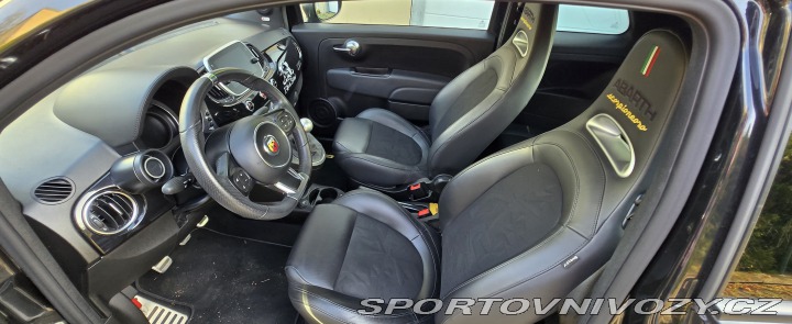 Abarth 595 Scorpioneoro 2021
