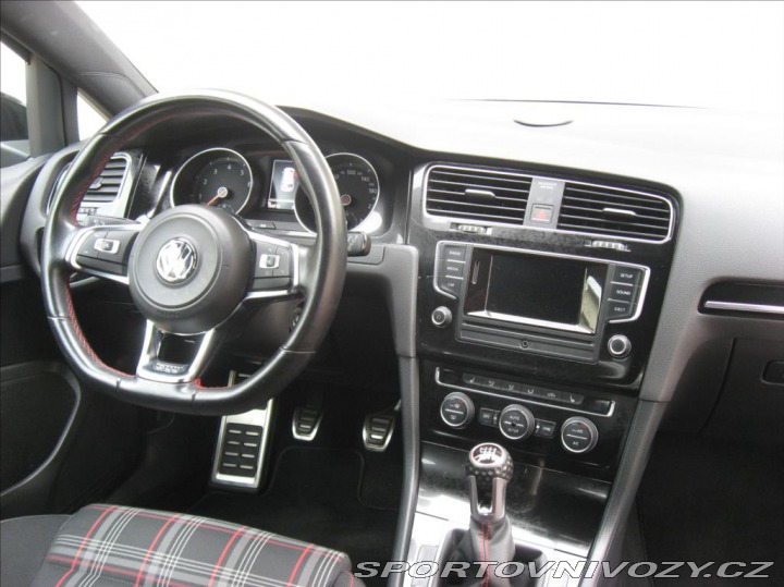 Volkswagen Golf 2,0 TSI 220PS VII GTI M/ 2013