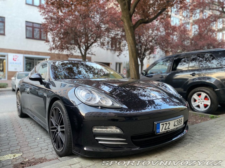 Porsche Panamera 4.8 S 2010