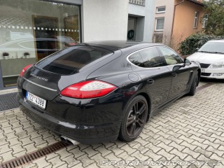 Porsche Panamera 4.8 S 2010
