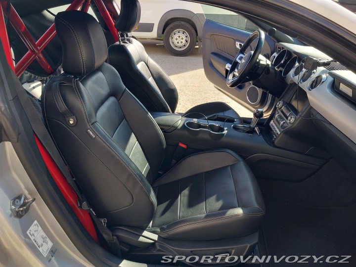 Ford Mustang S550 2016