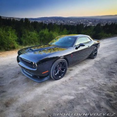 Dodge Challenger 5.7 V8 automat 2023