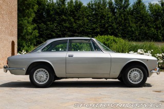 Alfa Romeo GT 2000 VELOCE 1974