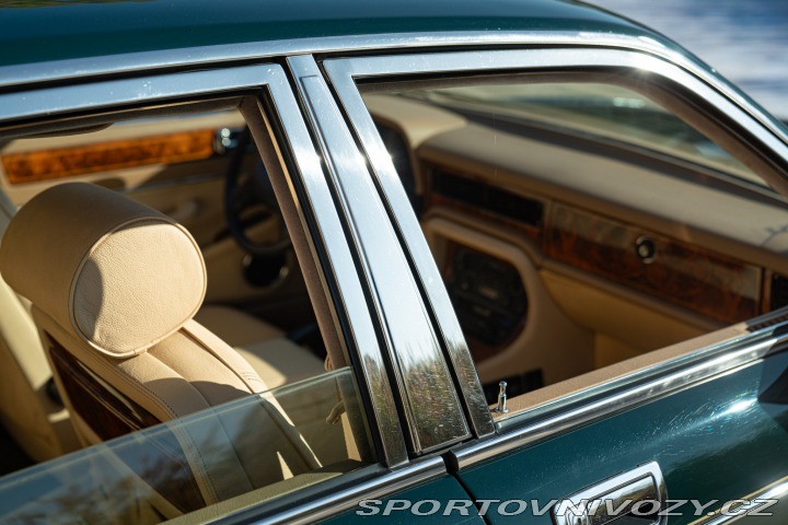 Ostatní značky Ostatní modely Daimler XJ 40 1991