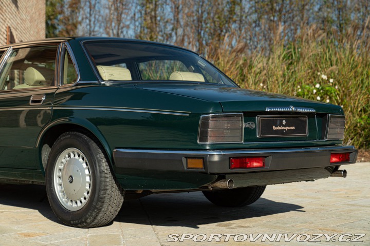 Ostatní značky Ostatní modely Daimler XJ 40 1991