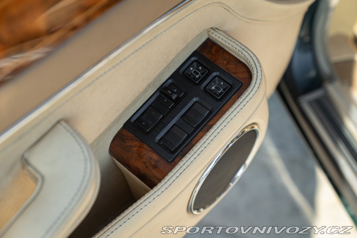 Ostatní značky Ostatní modely Daimler XJ 40 1991
