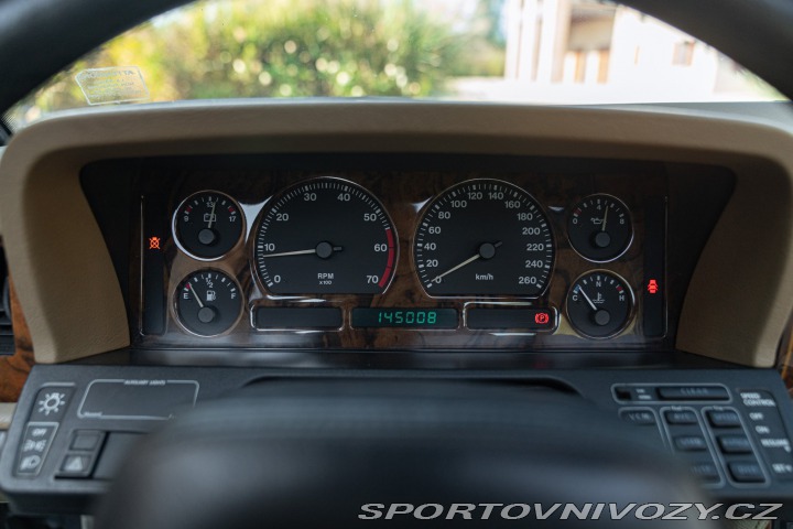 Ostatní značky Ostatní modely Daimler XJ 40 1991