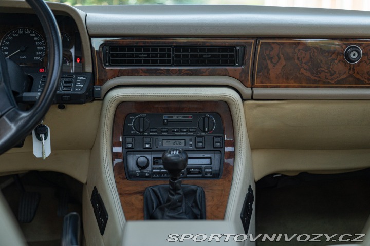 Ostatní značky Ostatní modely Daimler XJ 40 1991