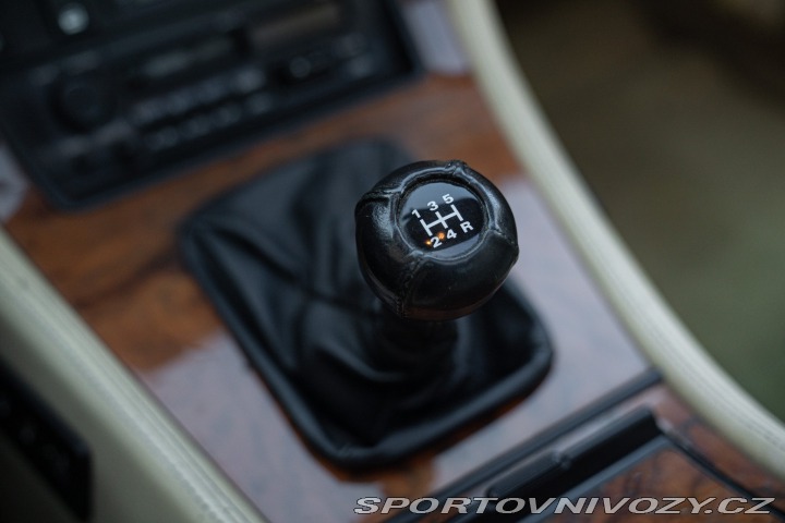 Ostatní značky Ostatní modely Daimler XJ 40 1991