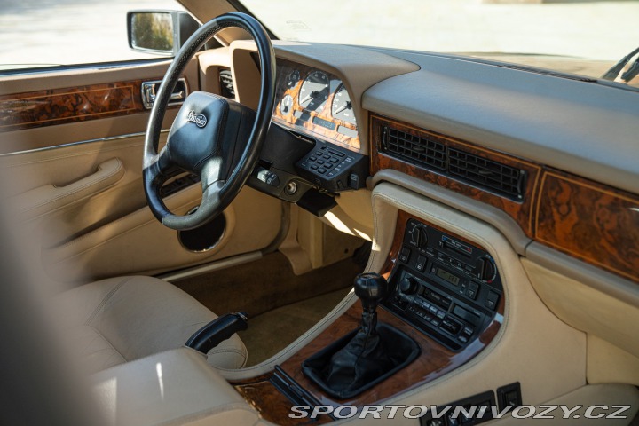 Ostatní značky Ostatní modely Daimler XJ 40 1991