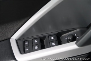 Audi Ostatní modely Q3 1,5 35 TFSI  S line 2023