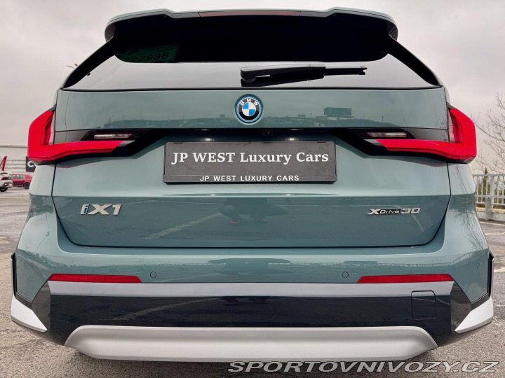 BMW iX1 xDrive 30, HUD, el.Sed, 3 2023