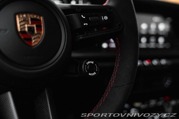 Porsche 911 992 DAKAR 1800