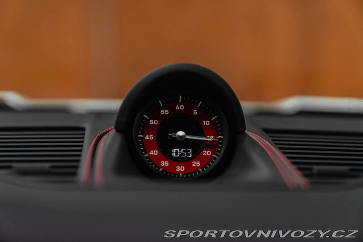 Porsche 911 992 DAKAR 1800