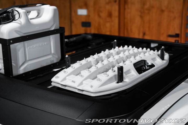 Porsche 911 992 DAKAR 1800