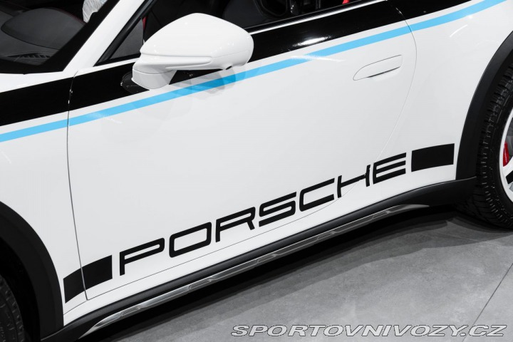 Porsche 911 992 DAKAR 1800