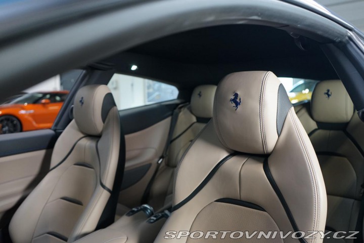 Ferrari GTC4Lusso V12 Lift Carbon Display Z 2018