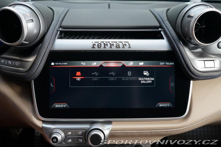 Ferrari GTC4Lusso V12 Lift Carbon Display Z 2018