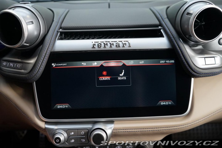 Ferrari GTC4Lusso V12 Lift Carbon Display Z 2018
