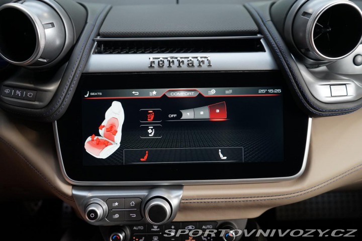 Ferrari GTC4Lusso V12 Lift Carbon Display Z 2018
