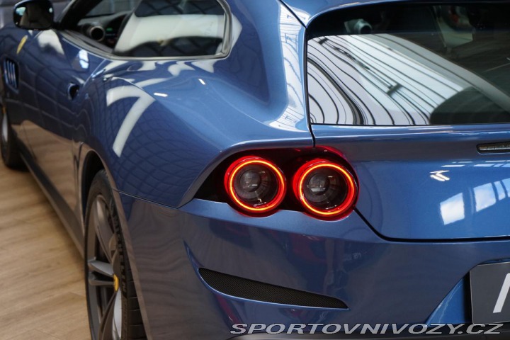 Ferrari GTC4Lusso V12 Lift Carbon Display Z 2018