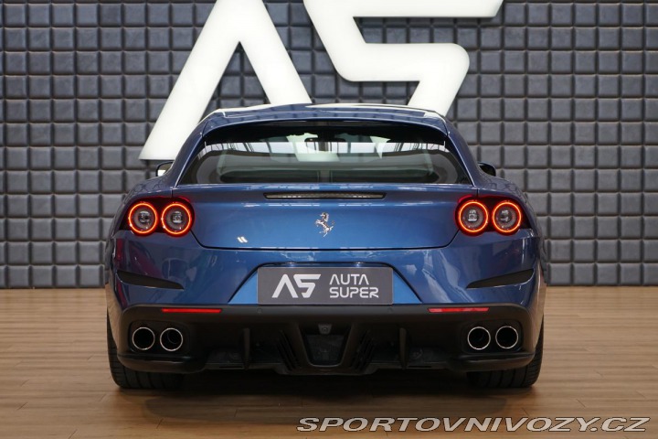 Ferrari GTC4Lusso V12 Lift Carbon Display Z 2018