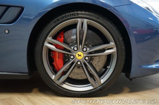 Ferrari GTC4Lusso V12 Lift Carbon Display Z 2018