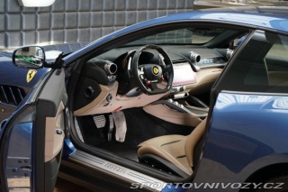Ferrari GTC4Lusso V12 Lift Carbon Display Z 2018