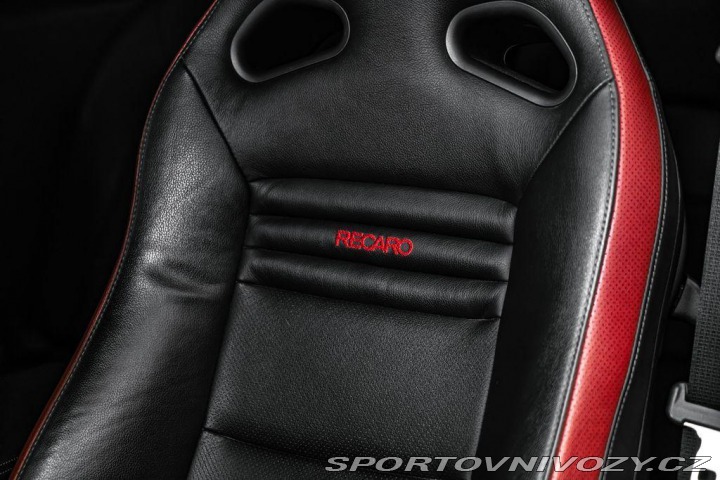 Nissan GT-R 2012
