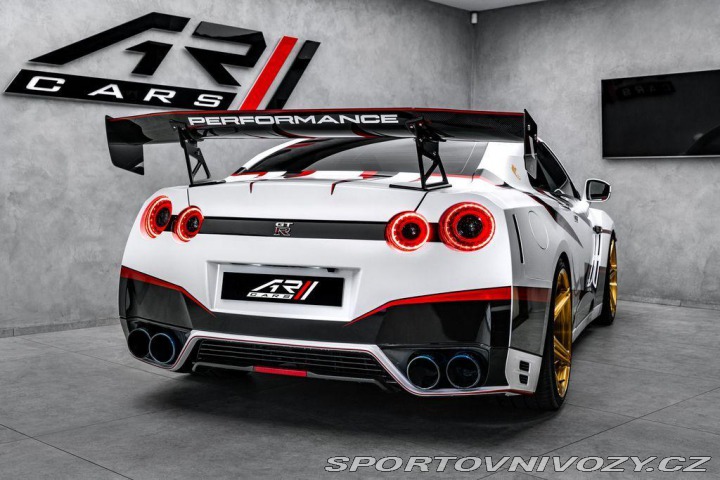 Nissan GT-R 2012
