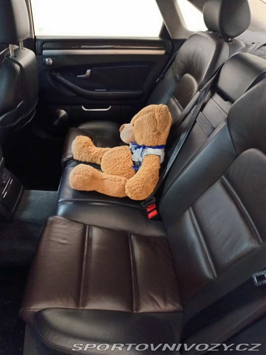 Audi S8  2008
