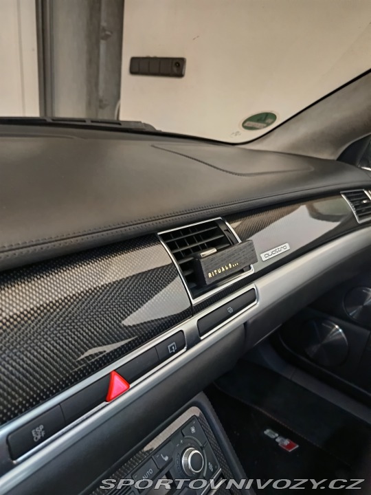 Audi S8  2008
