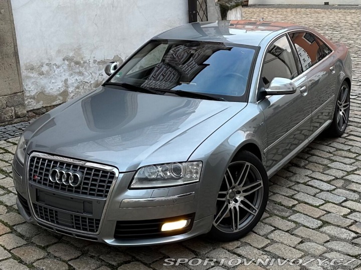 Audi S8  2008