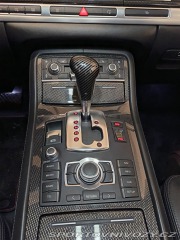 Audi S8  2008