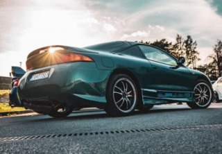 Mitsubishi Eclipse 2 Generácia