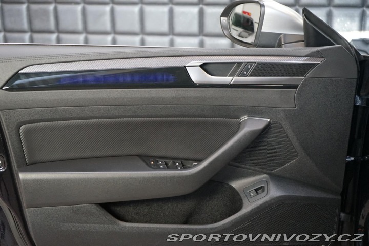 Volkswagen Arteon R 235kW 4X4 DCC Pano LED 2022